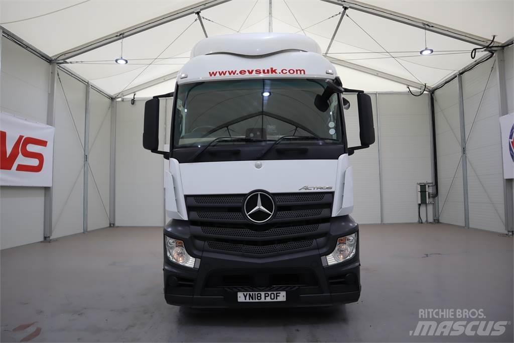 Mercedes-Benz Actros 2543 Conventional Trucks / Tractor Trucks