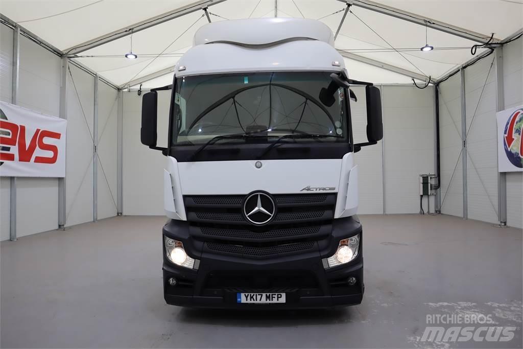 Mercedes-Benz Actros 2543 Conventional Trucks / Tractor Trucks