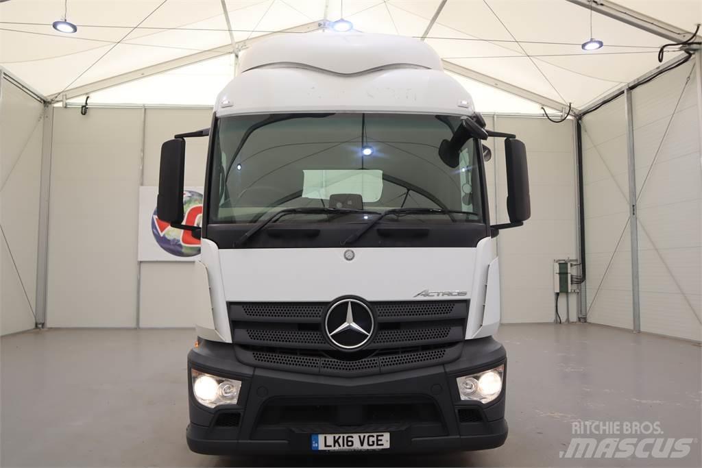 Mercedes-Benz Actros 2543 Conventional Trucks / Tractor Trucks