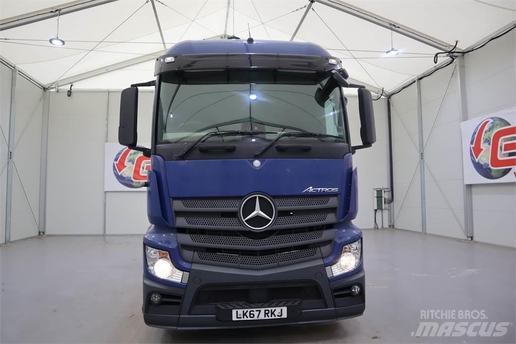 Mercedes-Benz Actros 2543 Conventional Trucks / Tractor Trucks