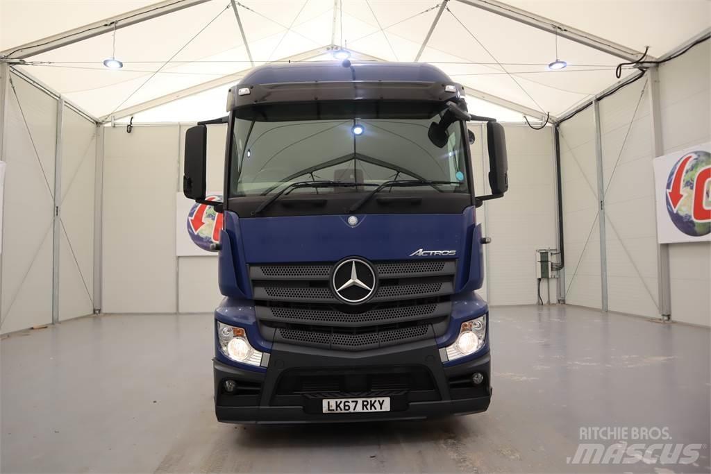 Mercedes-Benz Actros 2543 Conventional Trucks / Tractor Trucks