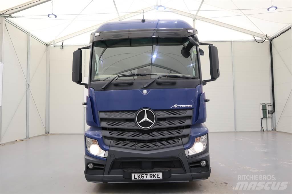 Mercedes-Benz Actros 2543 Conventional Trucks / Tractor Trucks
