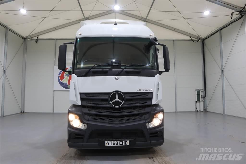 Mercedes-Benz ACTROS 2543 Conventional Trucks / Tractor Trucks