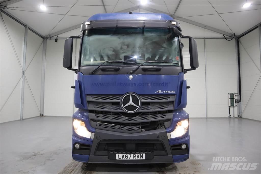 Mercedes-Benz ACTROS 2543 Conventional Trucks / Tractor Trucks