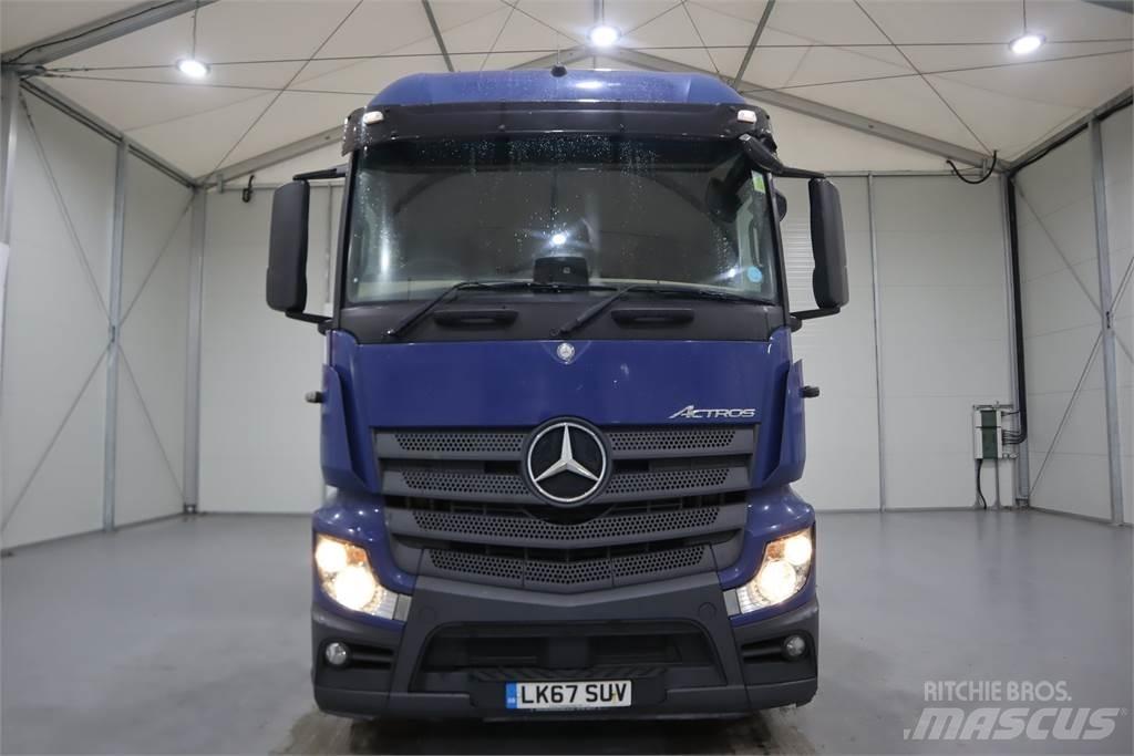 Mercedes-Benz ACTROS 2543 Conventional Trucks / Tractor Trucks