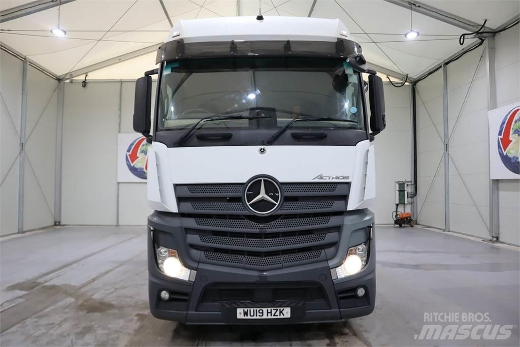 Mercedes-Benz Actros 2545 Conventional Trucks / Tractor Trucks