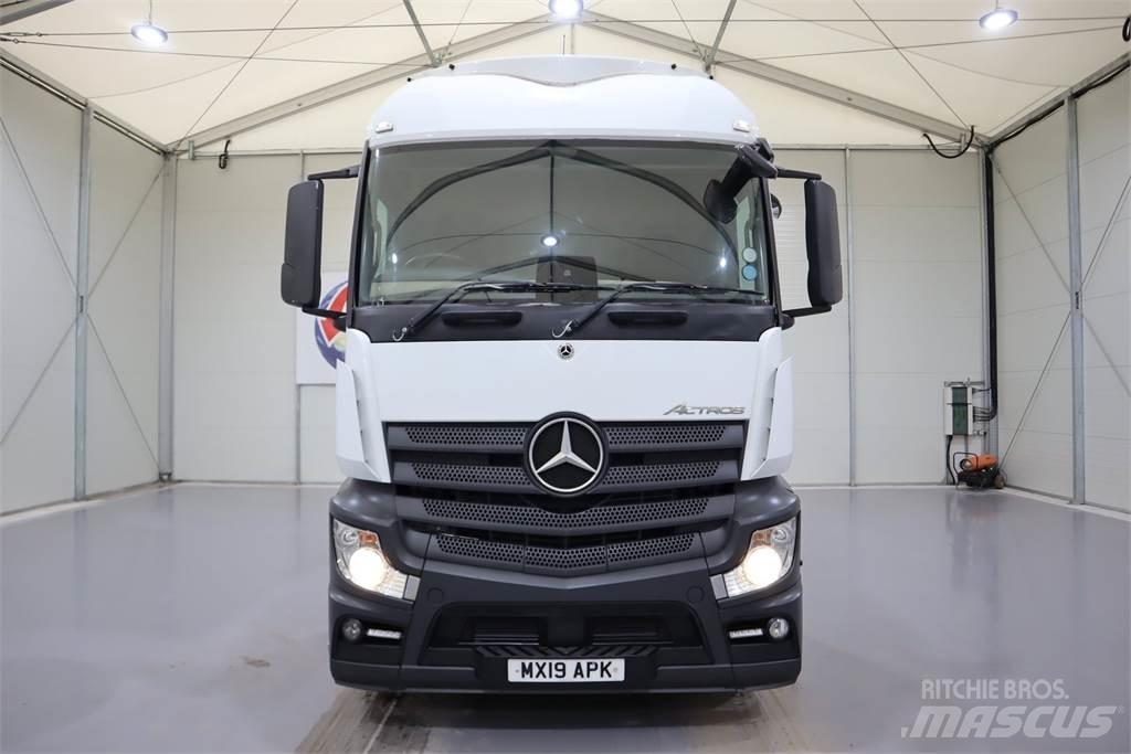 Mercedes-Benz Actros 2545 Conventional Trucks / Tractor Trucks