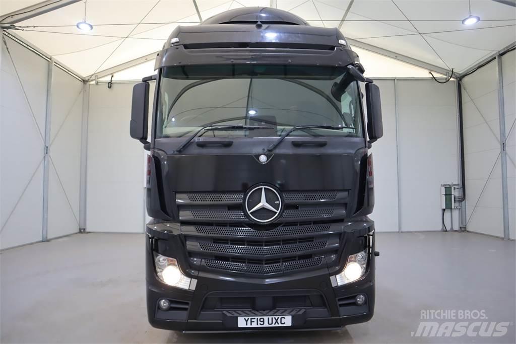Mercedes-Benz Actros 2545 Conventional Trucks / Tractor Trucks