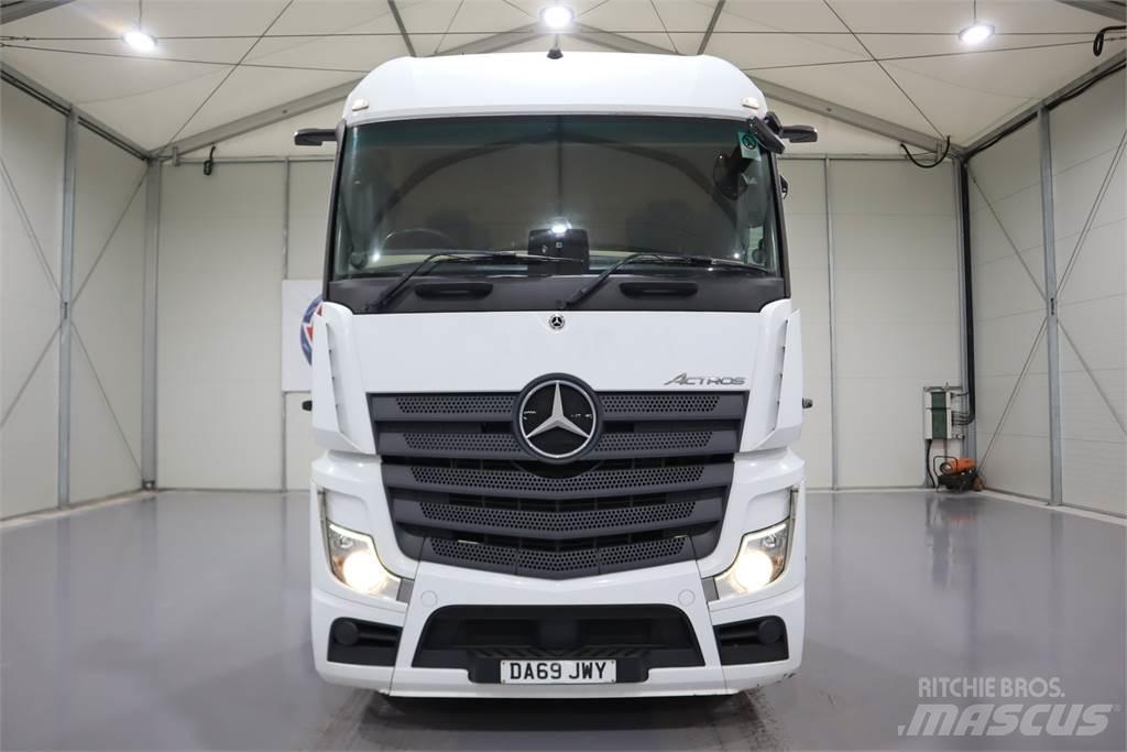 Mercedes-Benz Actros 2545 Conventional Trucks / Tractor Trucks