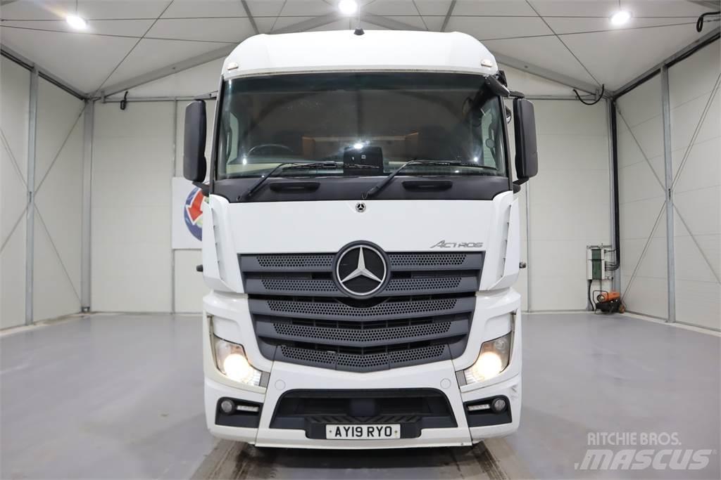 Mercedes-Benz Actros 2545 Conventional Trucks / Tractor Trucks