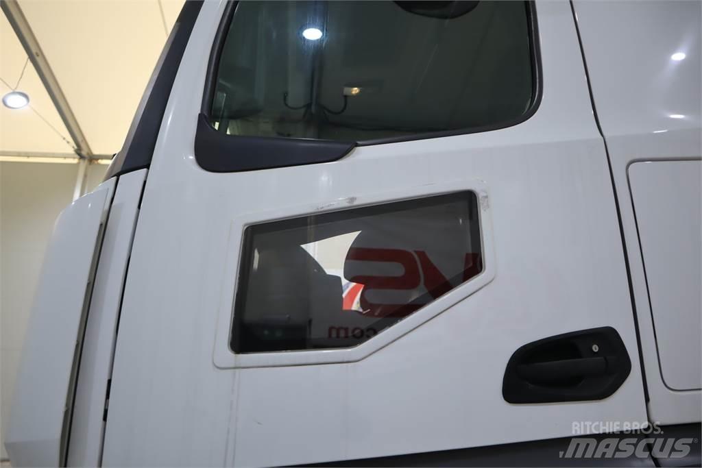 Mercedes-Benz Actros 2545 Conventional Trucks / Tractor Trucks