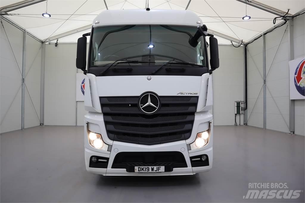 Mercedes-Benz ACTROS 2545 Conventional Trucks / Tractor Trucks