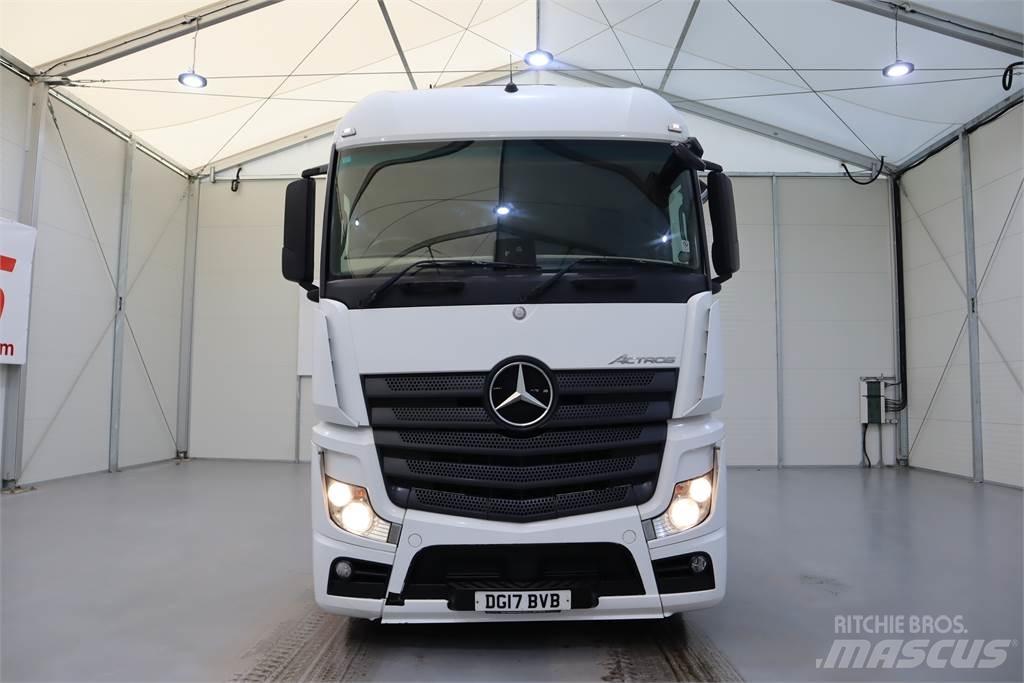 Mercedes-Benz ACTROS 2545 Conventional Trucks / Tractor Trucks