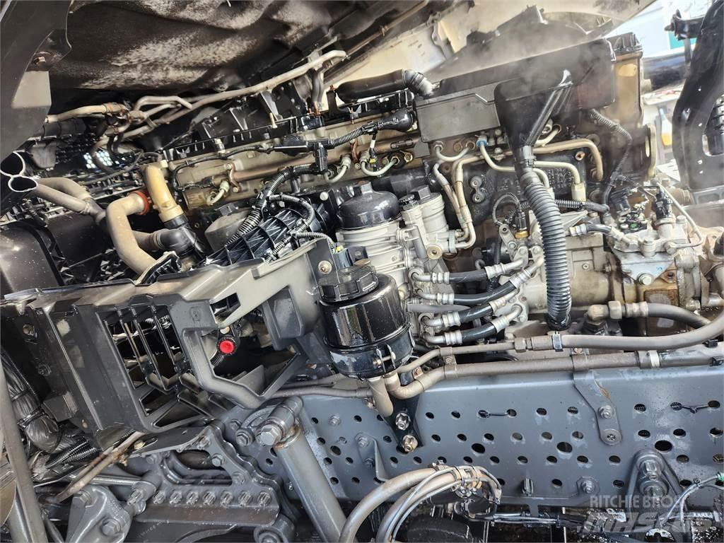 Mercedes-Benz ACTROS 2545 Conventional Trucks / Tractor Trucks
