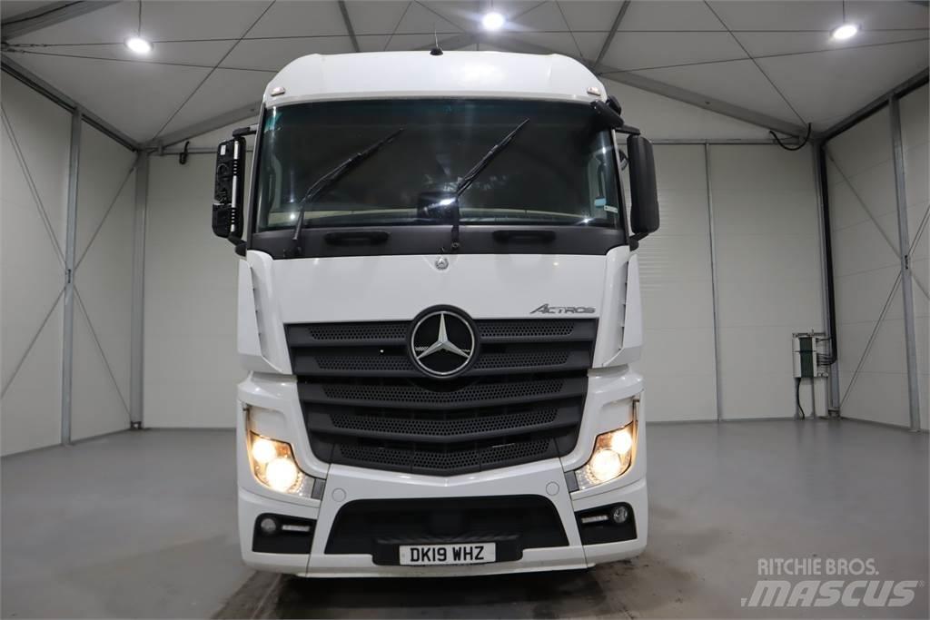 Mercedes-Benz ACTROS 2545 Conventional Trucks / Tractor Trucks