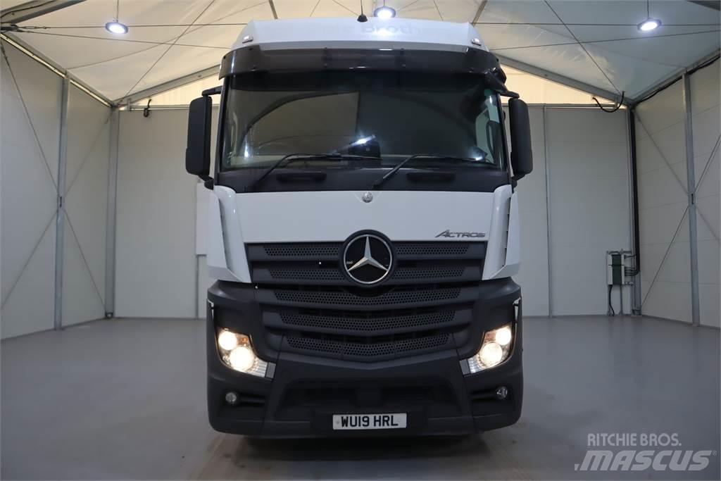 Mercedes-Benz ACTROS 2545 Conventional Trucks / Tractor Trucks