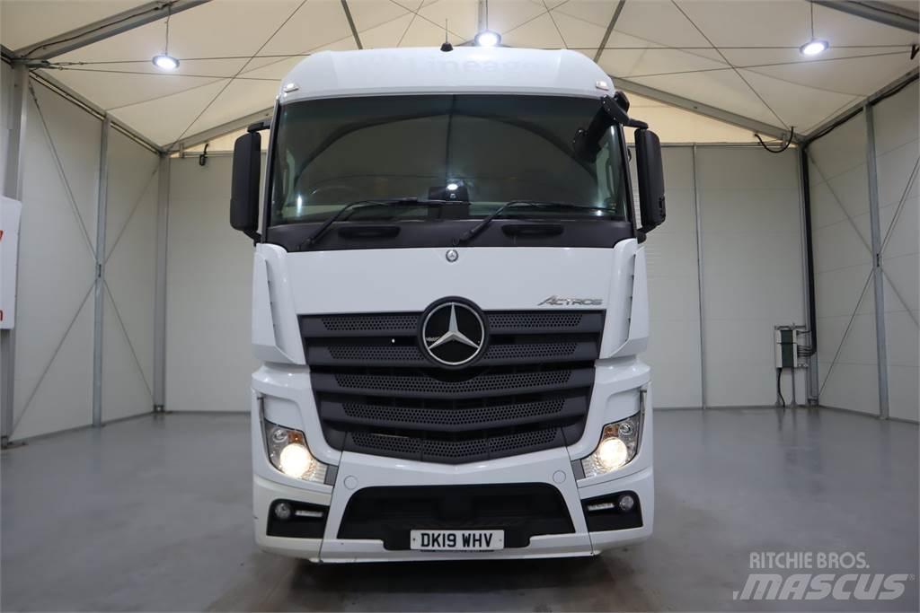 Mercedes-Benz ACTROS 2545 Conventional Trucks / Tractor Trucks