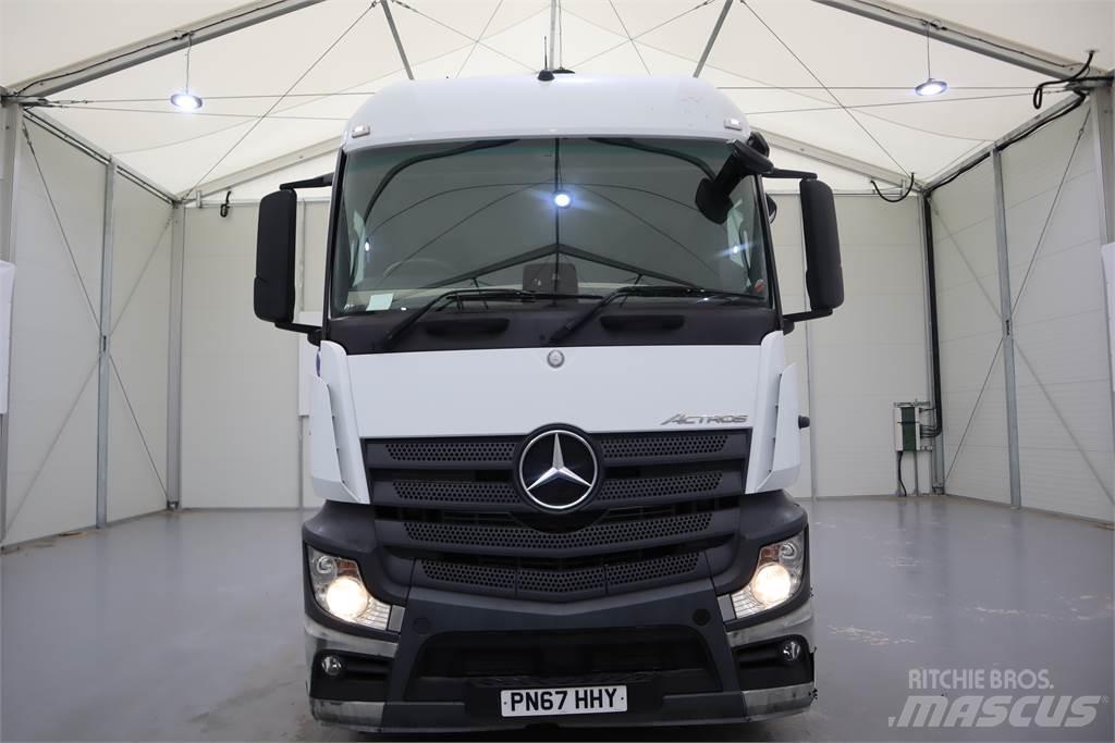Mercedes-Benz ACTROS 2546 Conventional Trucks / Tractor Trucks