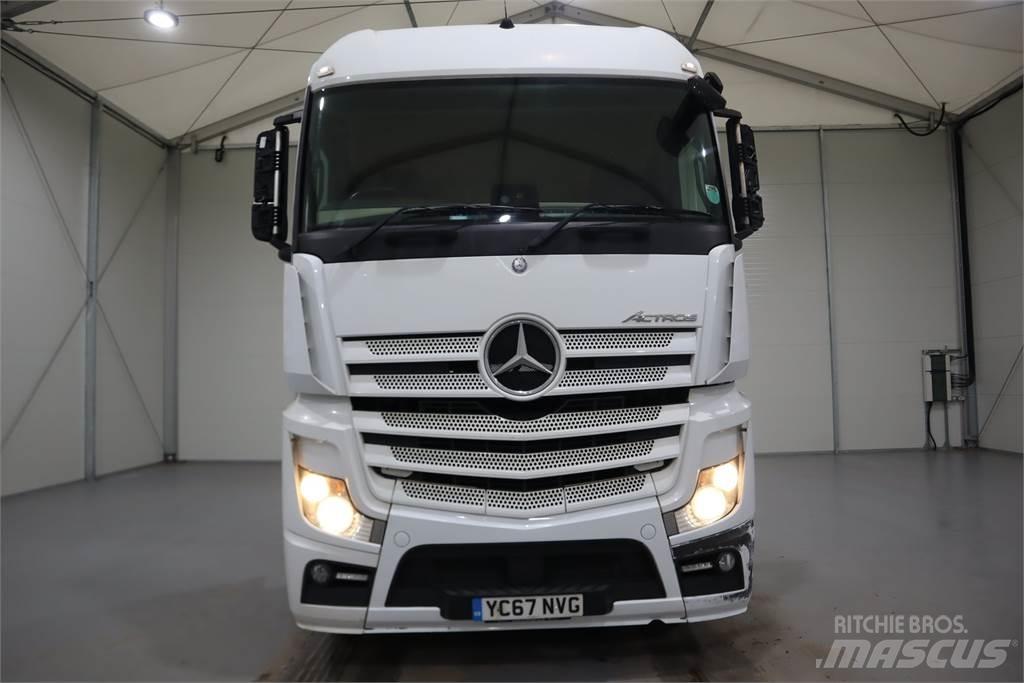 Mercedes-Benz ACTROS 2546 Conventional Trucks / Tractor Trucks