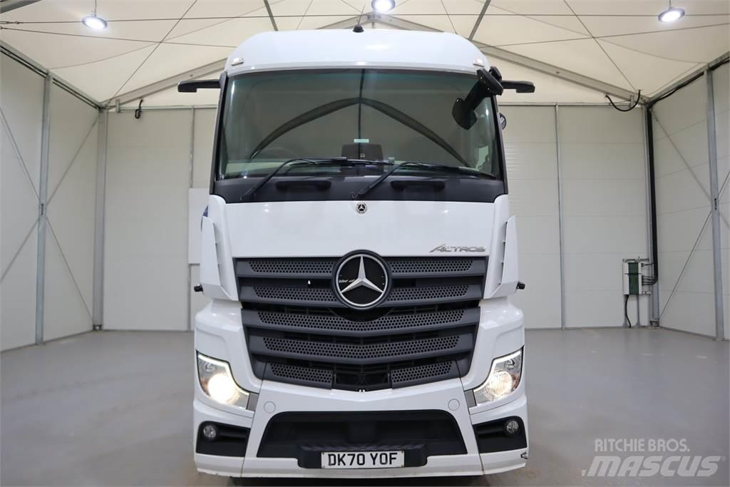 Mercedes-Benz Actros 2548 Conventional Trucks / Tractor Trucks