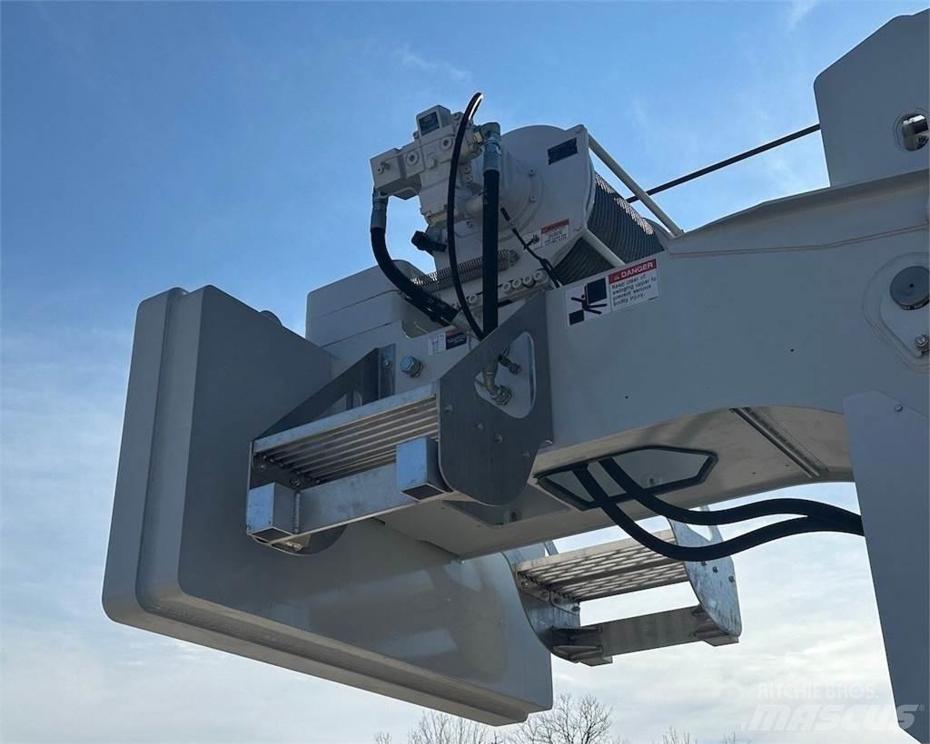 Manitex 50128 SHL Boom / Crane / Bucket Trucks