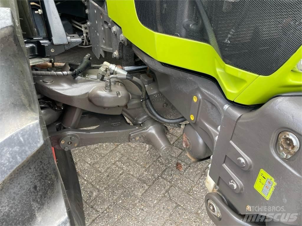 CLAAS Arion 650 Tractors