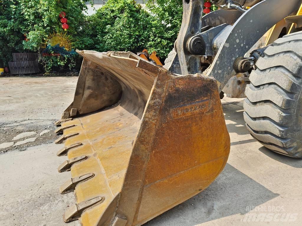 Volvo L 105 Wheel Loaders