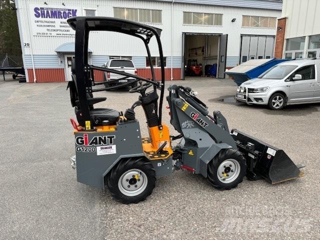 GiANT G 1200 Mini Loader