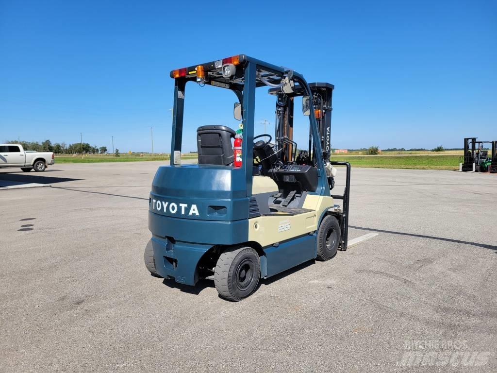 Toyota 8 FB 25 Electric Forklifts