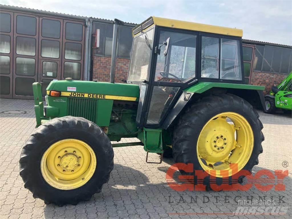John Deere 1640 Tractors