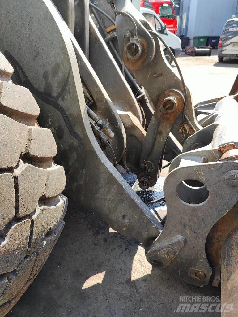 Volvo 110F Wheel Loaders
