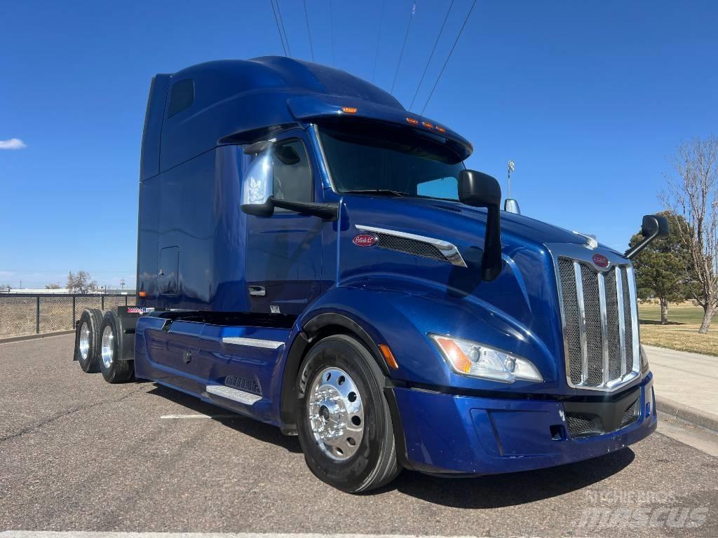Peterbilt 579 Conventional Trucks / Tractor Trucks