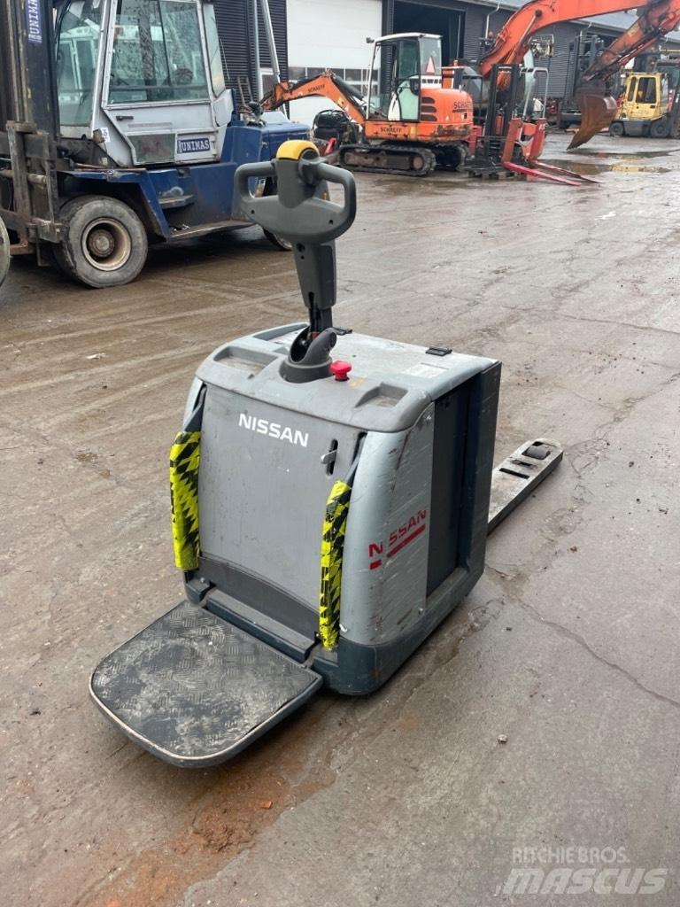 Nissan PLP 200 Low lifter