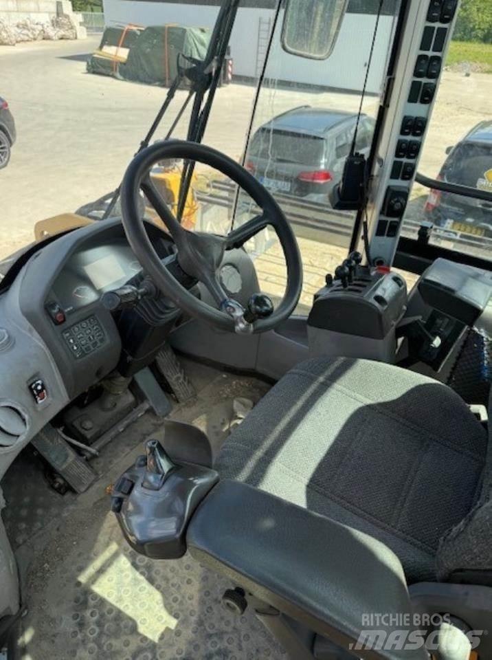 Volvo L90F Wheel Loaders