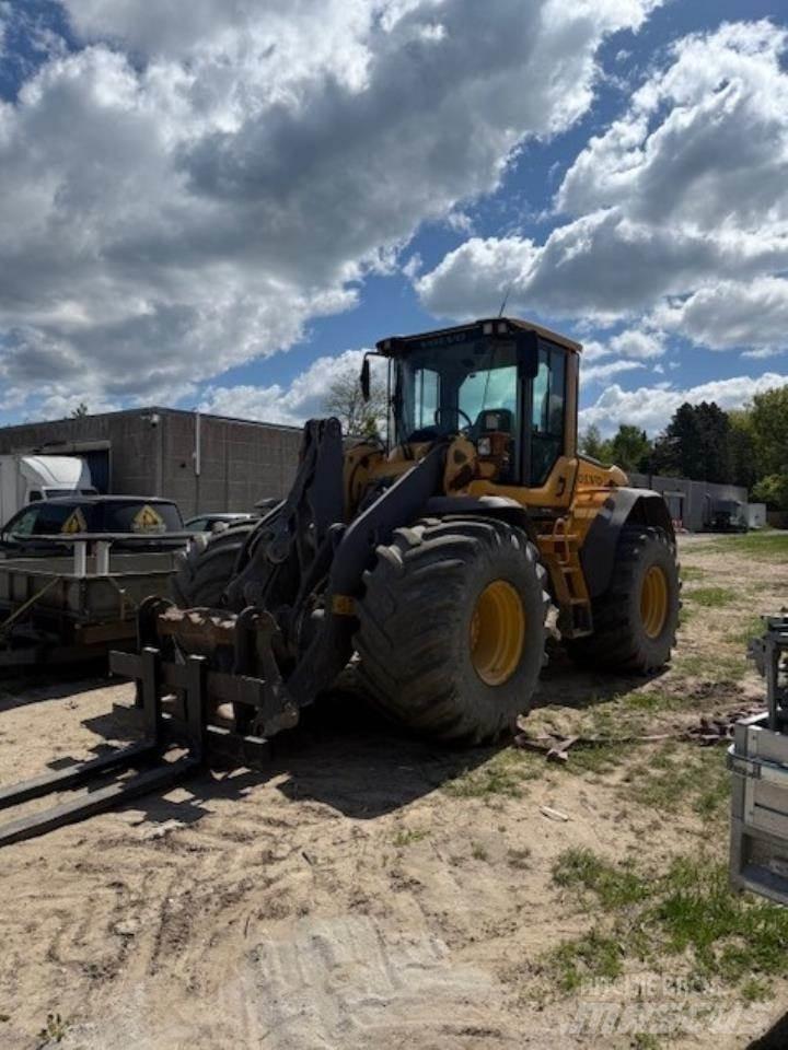 Volvo L90F Wheel Loaders