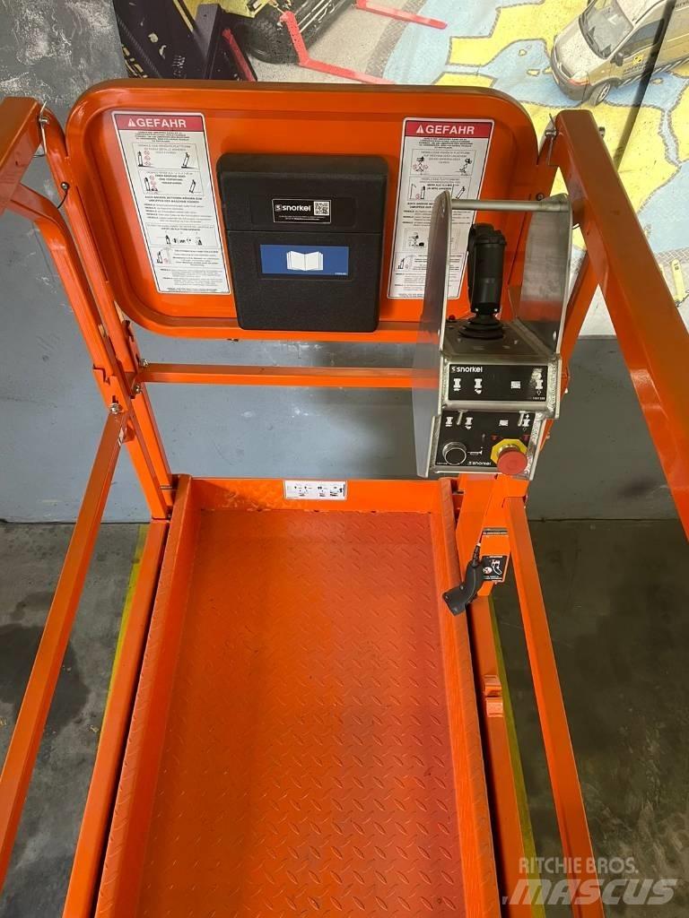 Snorkel S 3226E Scissor Lifts