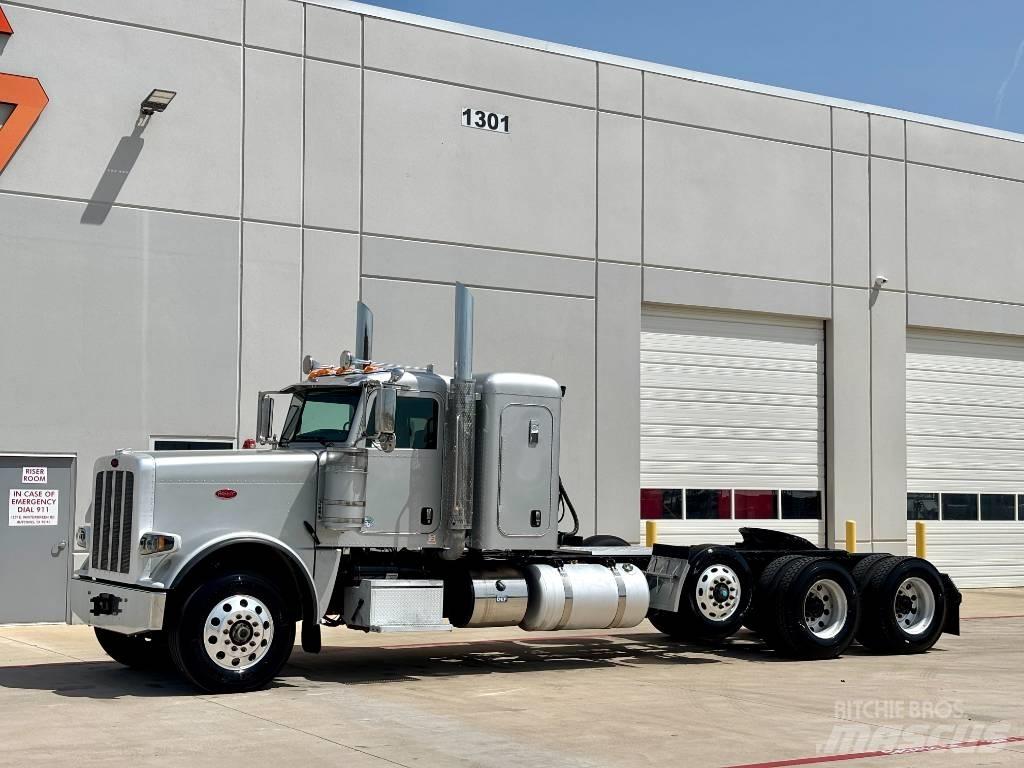 Peterbilt 389 Conventional Trucks / Tractor Trucks