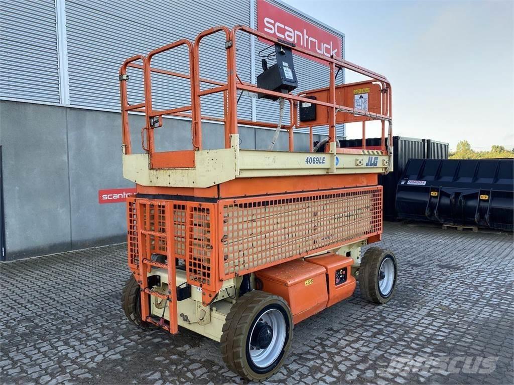 JLG 4069 Scissor Lifts