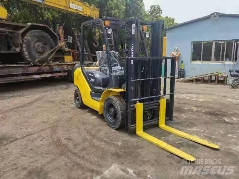 Komatsu 3Ton Diesel Forklifts