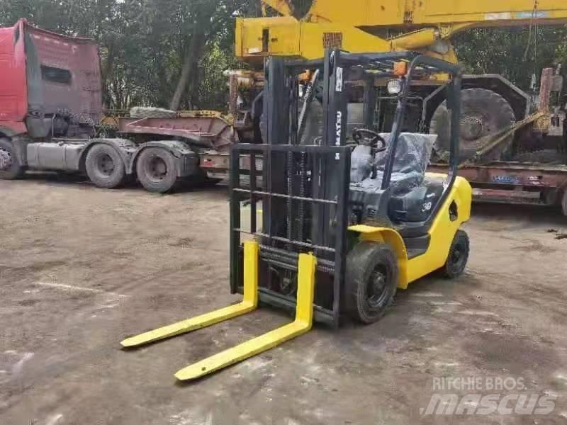 Komatsu 3Ton Diesel Forklifts
