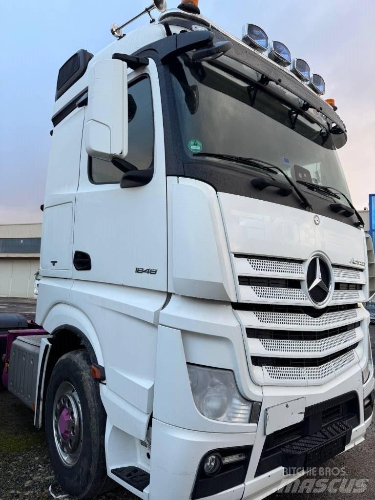 Mercedes-Benz 1848 Conventional Trucks / Tractor Trucks