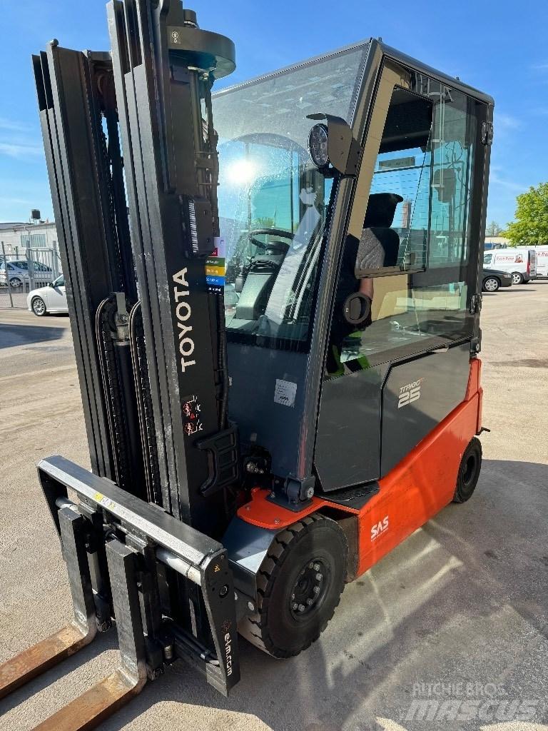 Toyota 8FBMKT25 Electric Forklifts