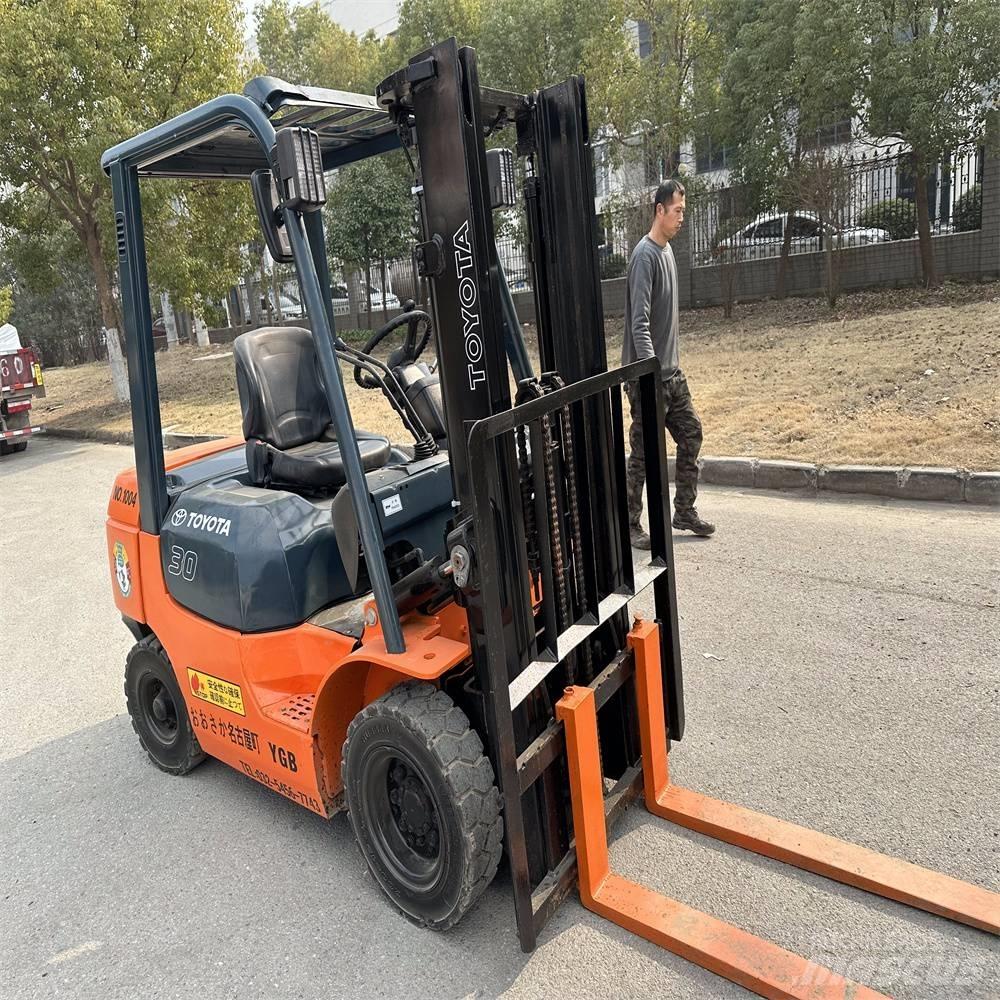 Toyota 02-7 FD F 30 Diesel Forklifts