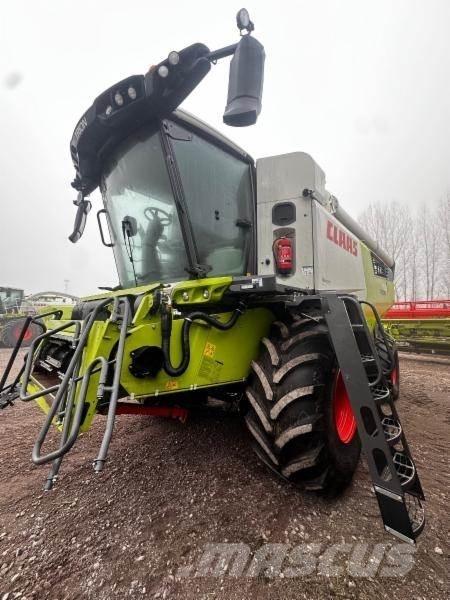 CLAAS TRION 750 Combine Harvesters