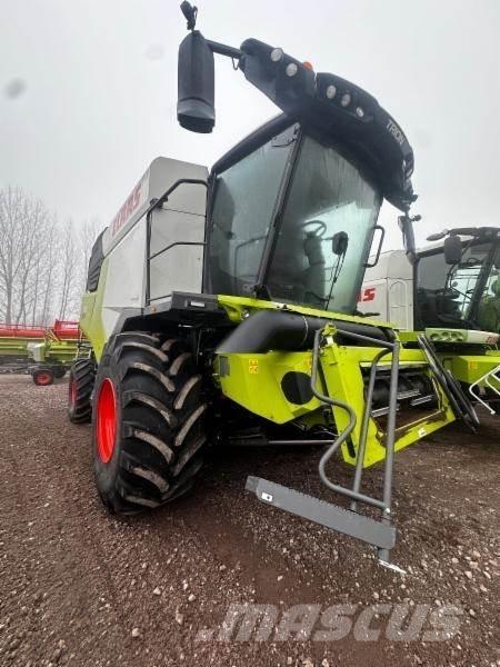 CLAAS TRION 750 Combine Harvesters