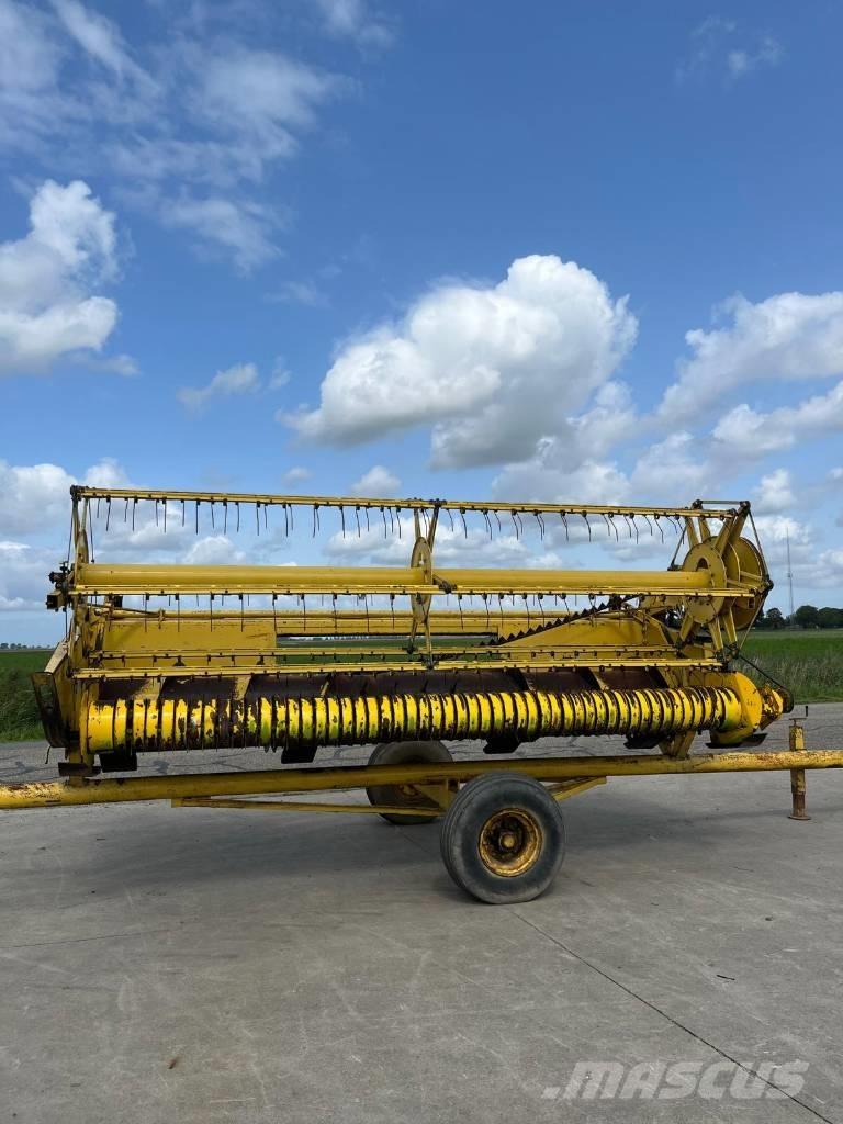 Newholland Maaibord Harvester Headers