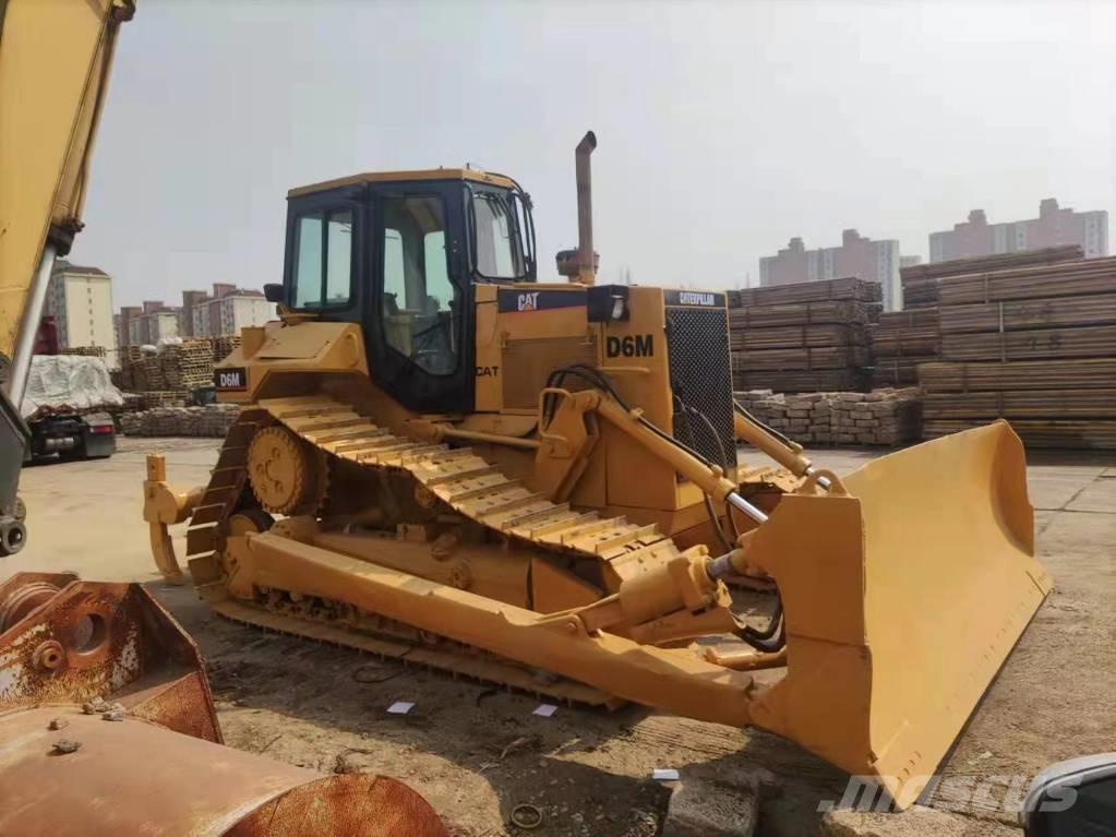 CAT D 6 M Crawler dozers
