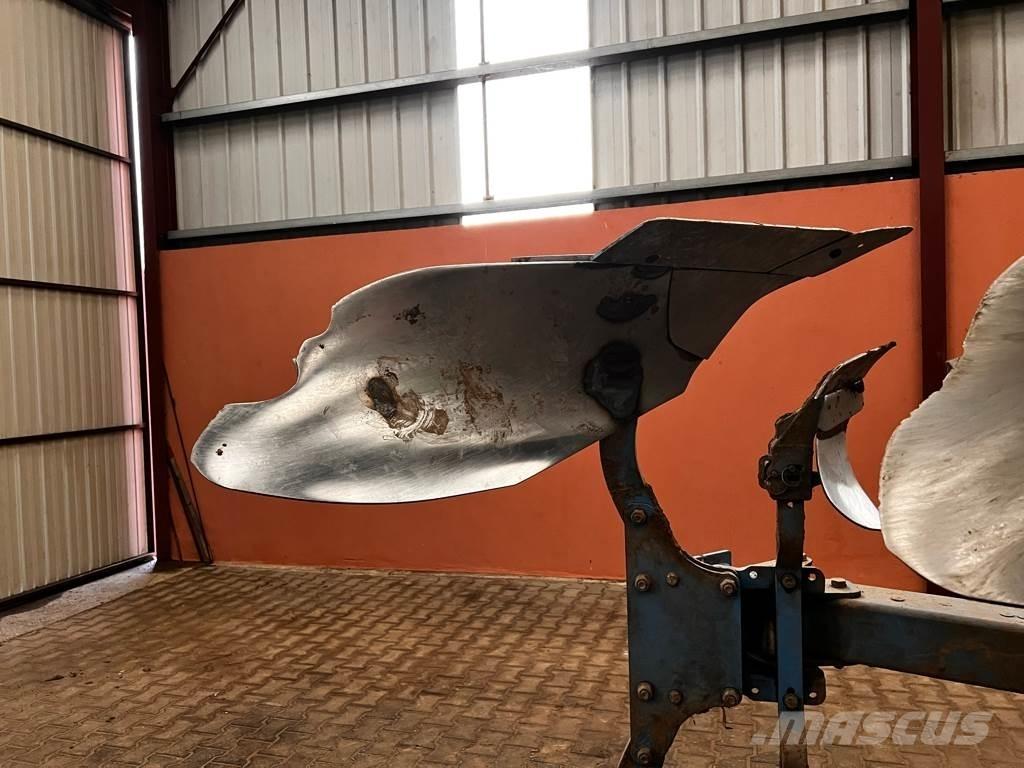 Lemken Juwel 8 Plows