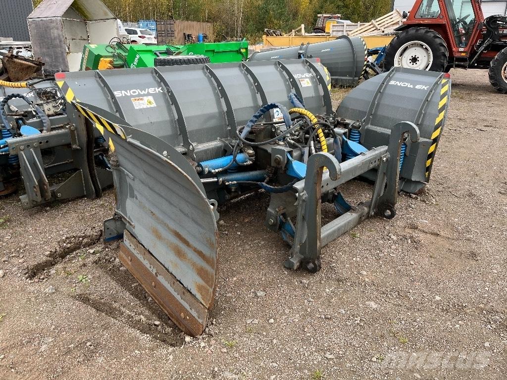 Snowek U420 Snow Blades And Plows