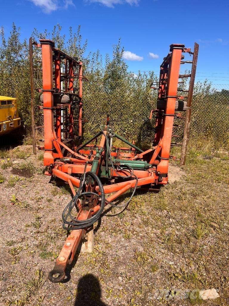 Kverneland Harv 5.4m Harrows